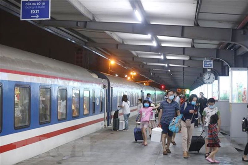 Nối lại nhiều tuyến tàu đang tạm dừng, tăng chuyến dịp 304 – 15