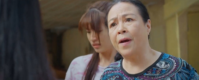 Thương ngày nắng về 2 - Tập 11P2 Vân Vân bị đánh ghen ngay tại quán bún riêu của mẹ