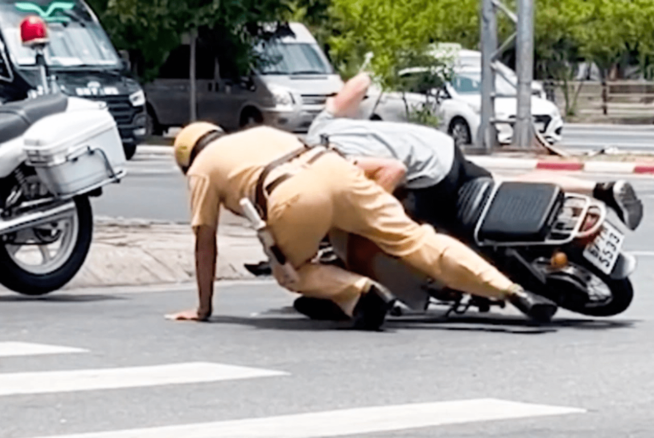 Công an TP.HCM báo cáo vụ việc liên quan đến video CSGT vật ngã người vi phạm