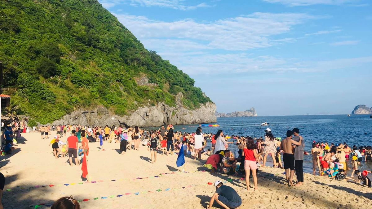 Hải Phòng tạm dừng đưa ôtô, xe tải ra đảo Cát Bà dịp lễ 304