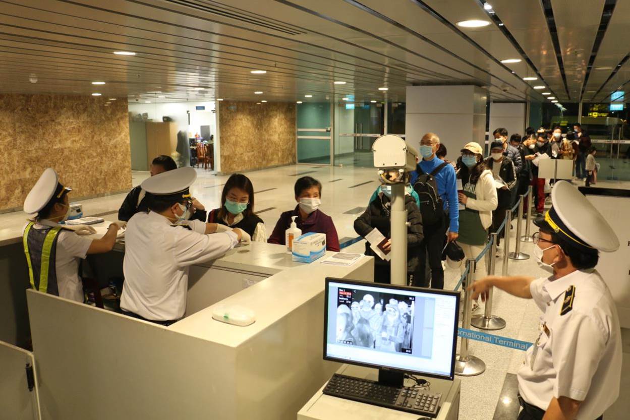 Việt Nam và Oman ký hiệp định miễn thị thực công dân