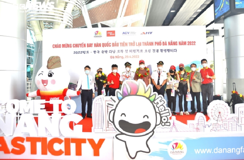 Đà Nẵng đón chuyến bay quốc tế đầu tiên từ Hàn Quốc sau 2 năm đóng cửa do dịch bệnh