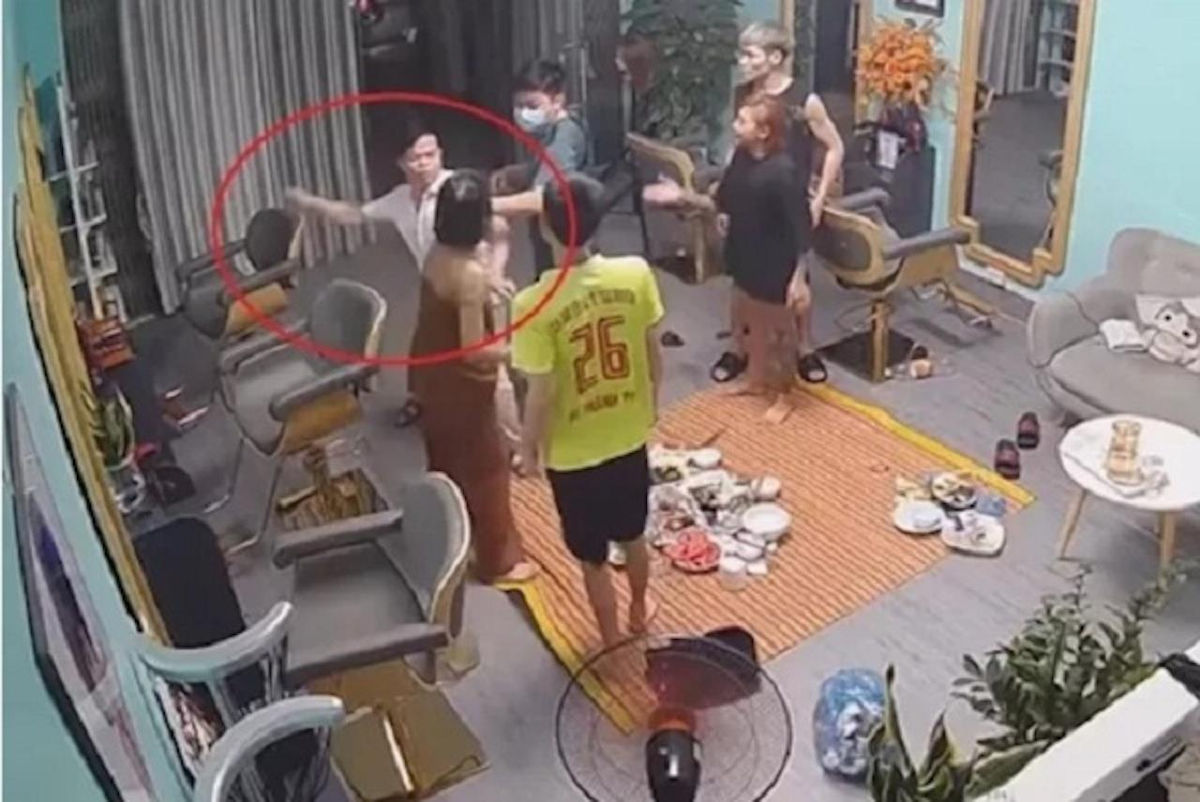 Vụ Phó Trưởng Công an phường đánh phụ nữ Yêu cầu đề xuất kỷ luật trước ngày 105