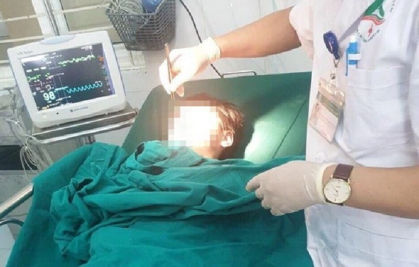 Hà Nội Quạt trần rơi trong giờ học khiến học sinh phải nhập viện