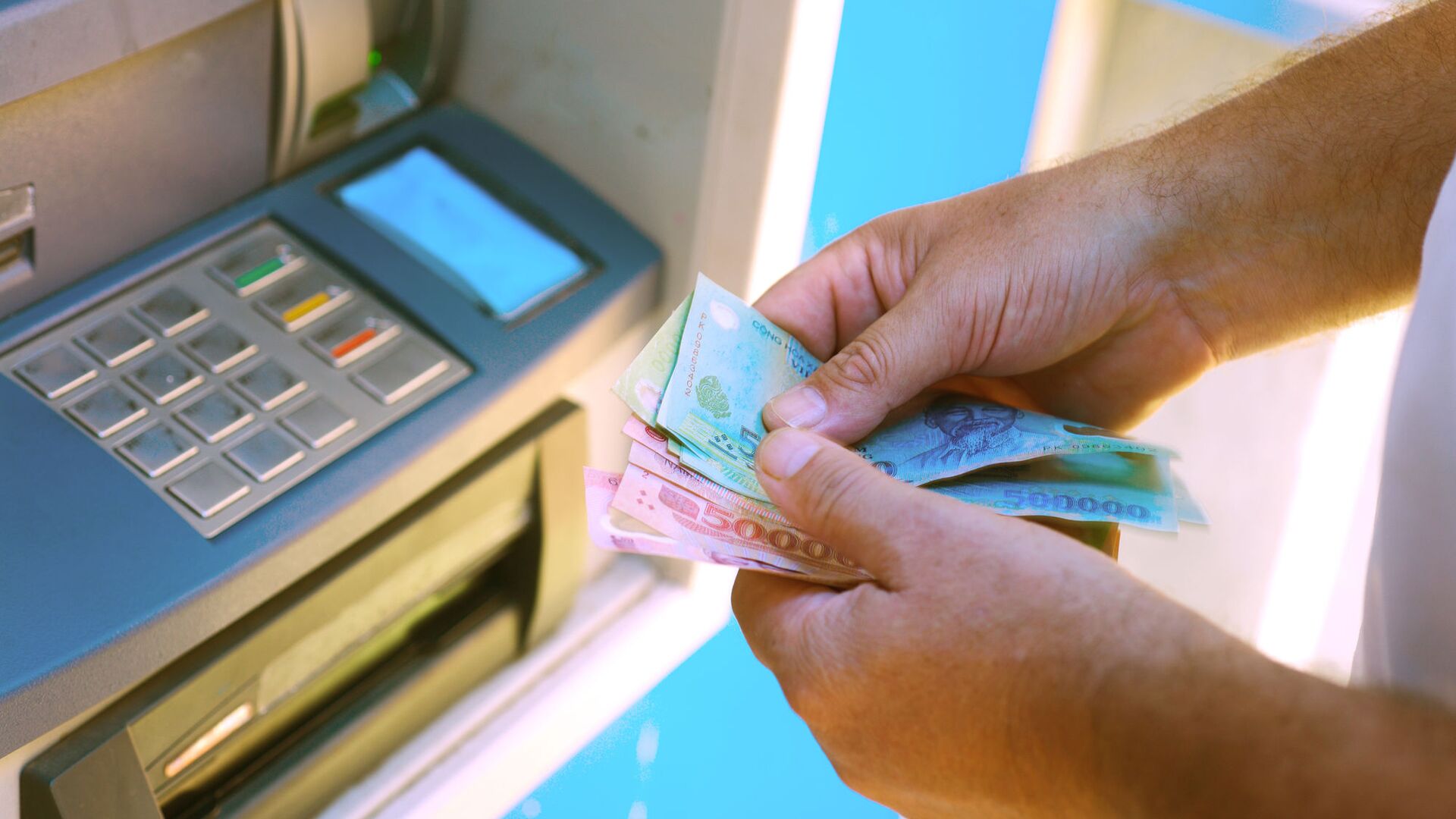 Thí điểm dùng căn cước công dân rút tiền mặt tại ATM