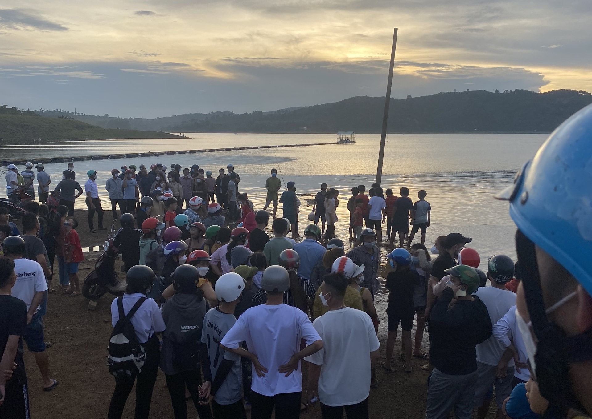  Đã tìm được thi thể 2 người mất tích trong vụ lật thuyền tại Đồng Nai