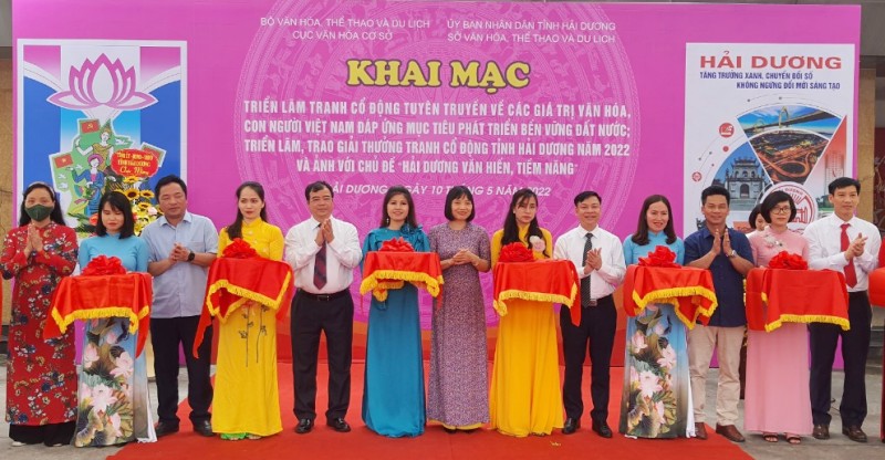 Hải Dương khai mạc triển lãm tranh cổ động và ảnh với chủ đề “Hải Dương văn hiến, tiềm năng”