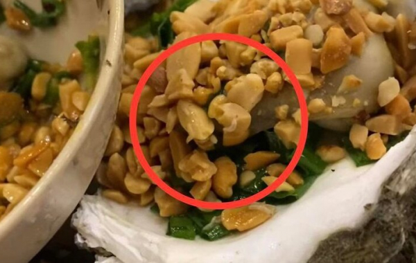 Cơ quan chức năng nói gì về video dòi bò lúc nhúc trong món hàu nướng tại một quán ăn ở Bình Dương