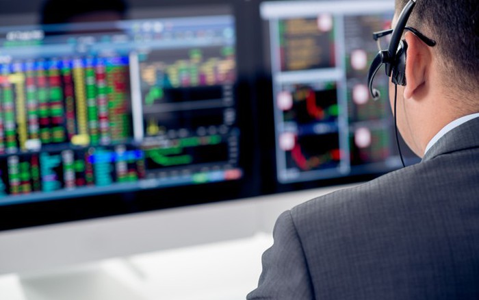 Khối tự doanh các công ty chứng khoán bán ròng 604 tỉ đồng trên sàn HOSE