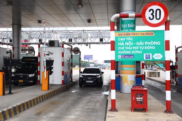 Xem xét xả trạm nếu không hoàn thành lắp đặt hệ thống thu phí điện tử không dừng