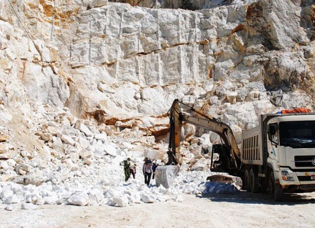 Khoáng sản Hòa Bình (KHB) giải trình lý do cổ phiếu giảm sàn 7 phiên liên tiếp