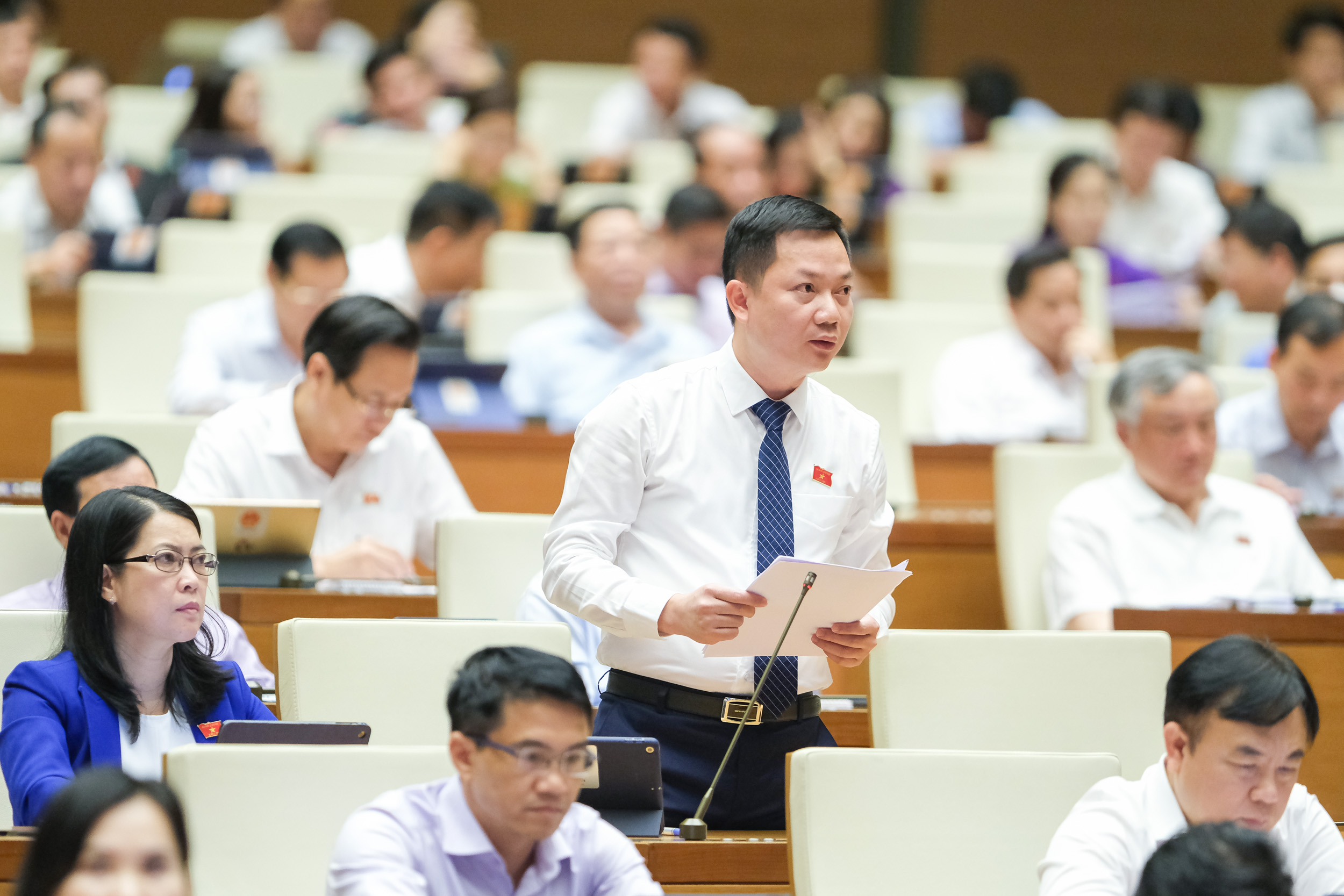 Đại biểu lo ngại quả bom về trái phiếu doanh nghiệp dẫn đến hiệu ứng domino trong thị trường vốn