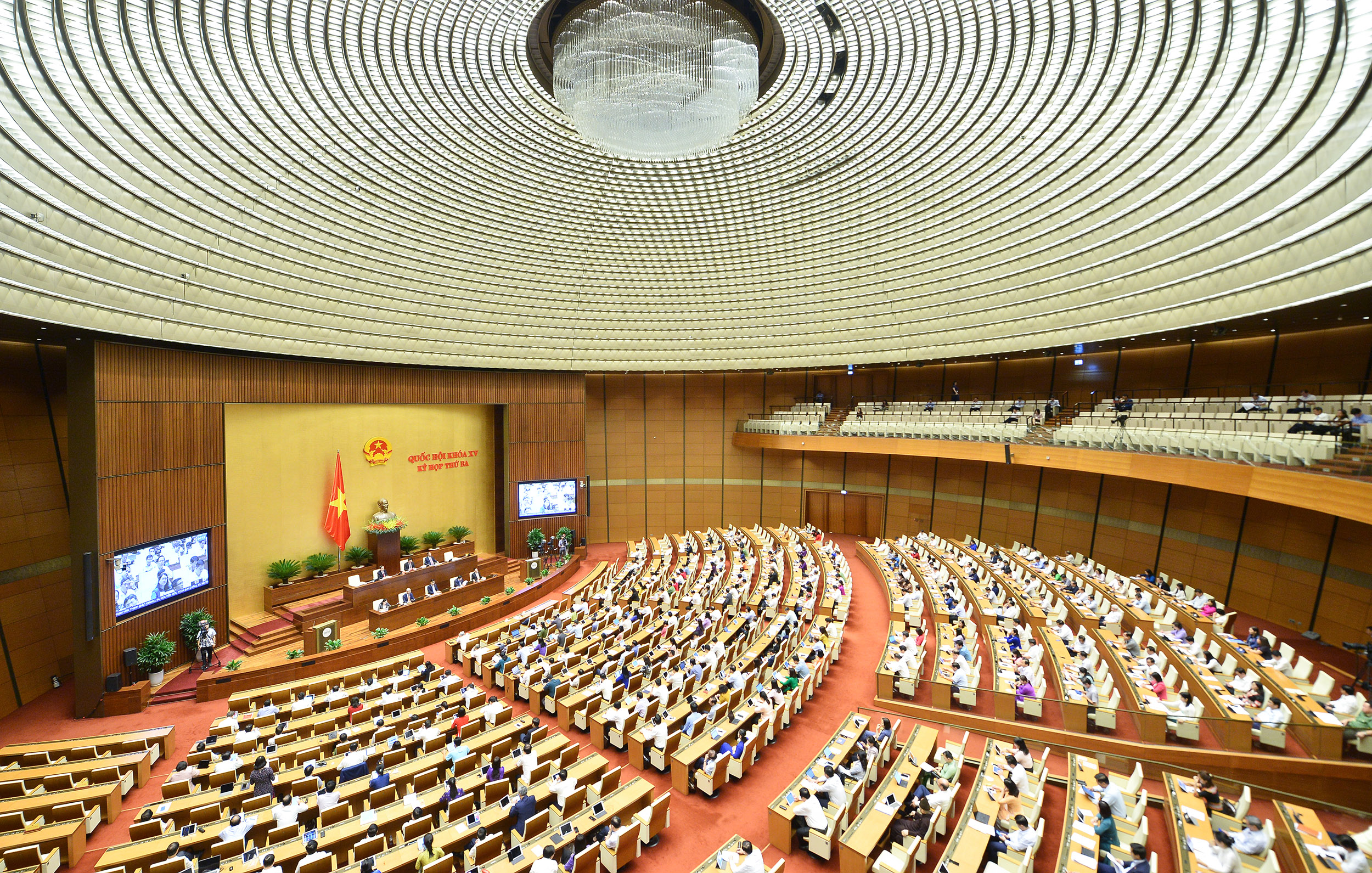 Đề nghị các ngân hàng triển khai quyết liệt gói hỗ trợ lãi suất 2%