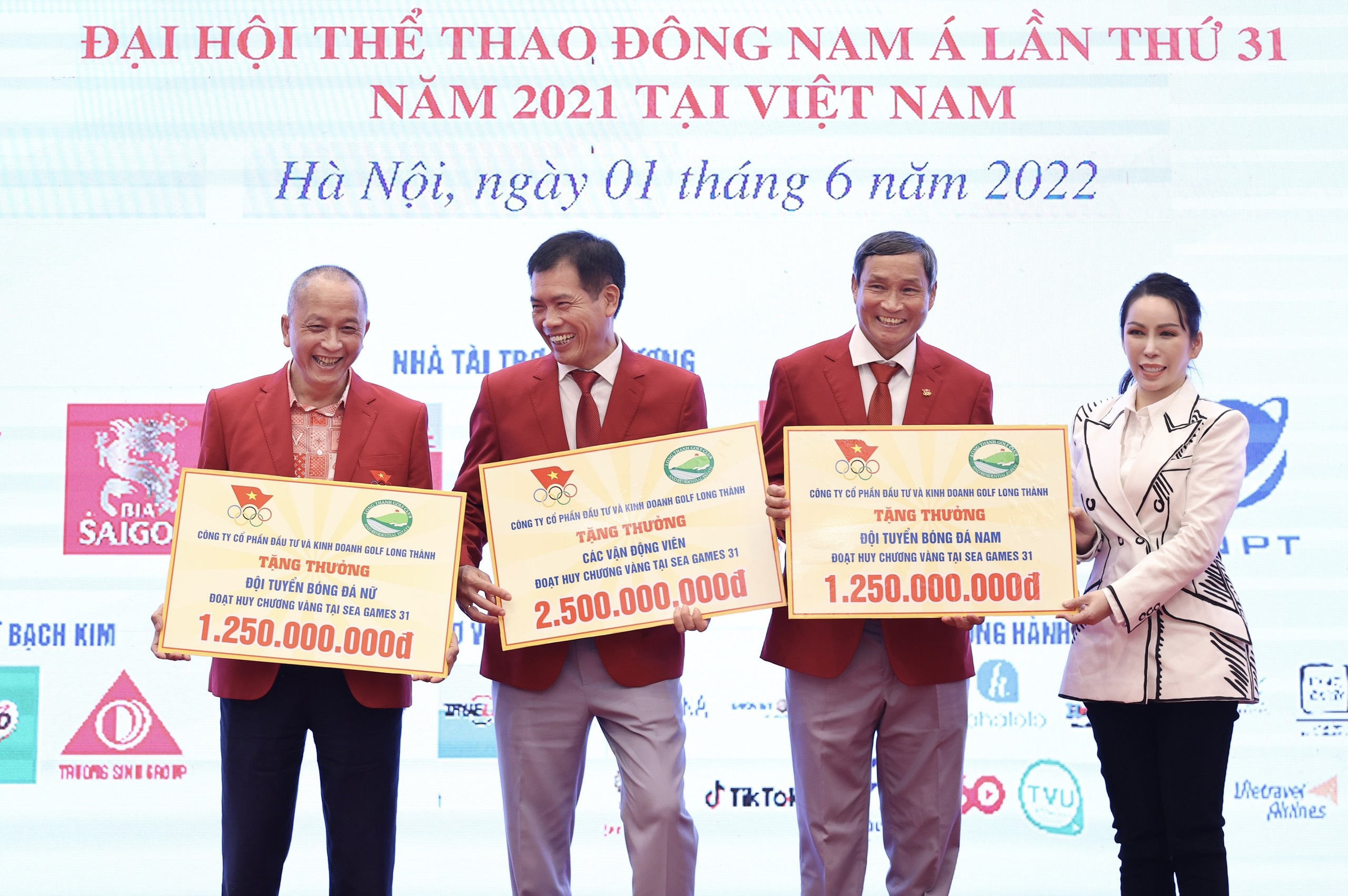 Golf Long Thành trao thưởng 5 tỷ đồng cho các vận động viên có thành tích xuất sắc tại SEA Games 31