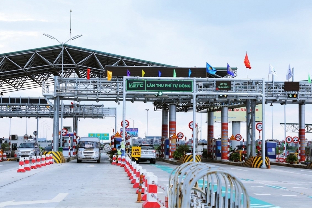 Không công bố báo cáo sử dụng vốn, Tasco (HUT) bị xử phạt