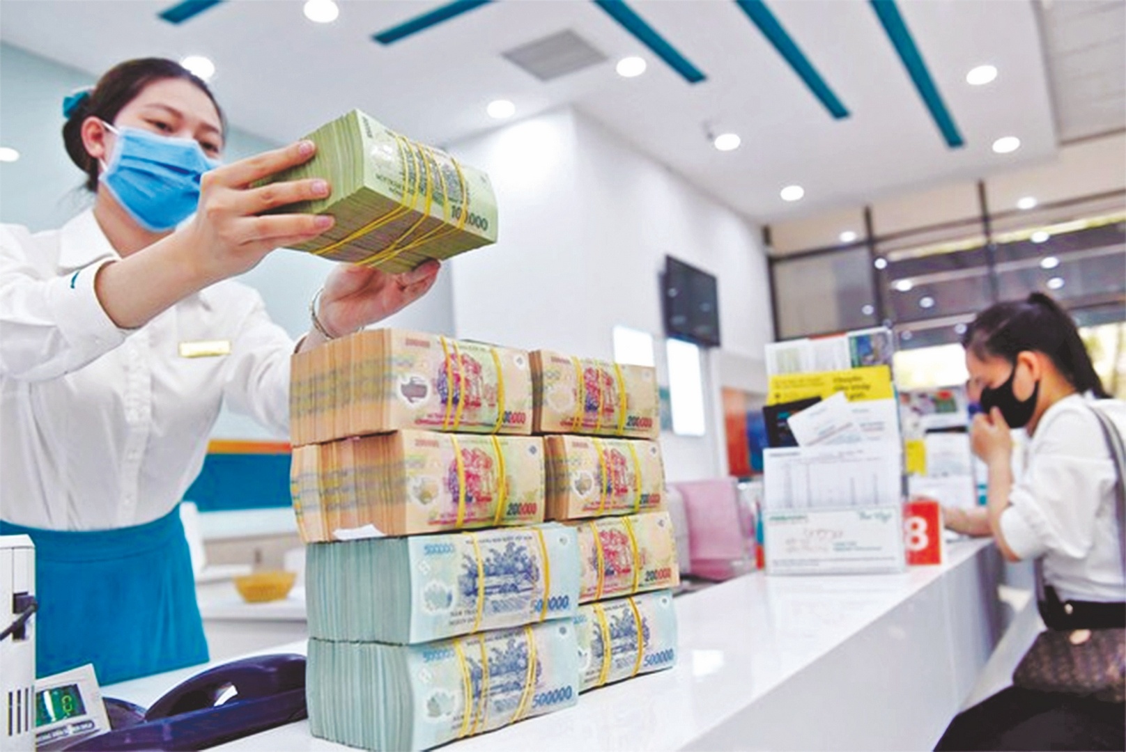 Tín dụng tăng hơn 17% trong 6 tháng đầu năm