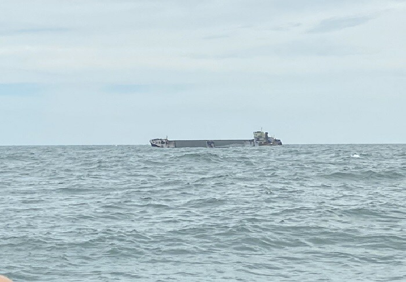 Cứu nạn khẩn cấp 10 người trên tàu bị chìm tại vùng biển Hải Phòng