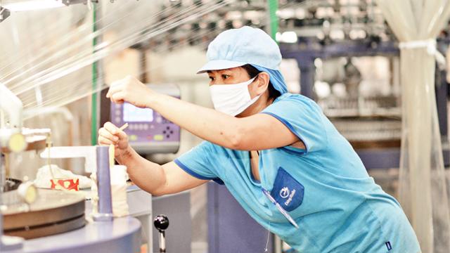 Chi phí vải tăng ảnh hưởng đáng kể đến biên lợi nhuận gộp các doanh nghiệp dệt may
