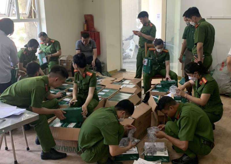 Phát hiện kho hàng gần 12.000 sản phẩm khóa cửa có dấu hiệu bị làm giả tại Hà Nội