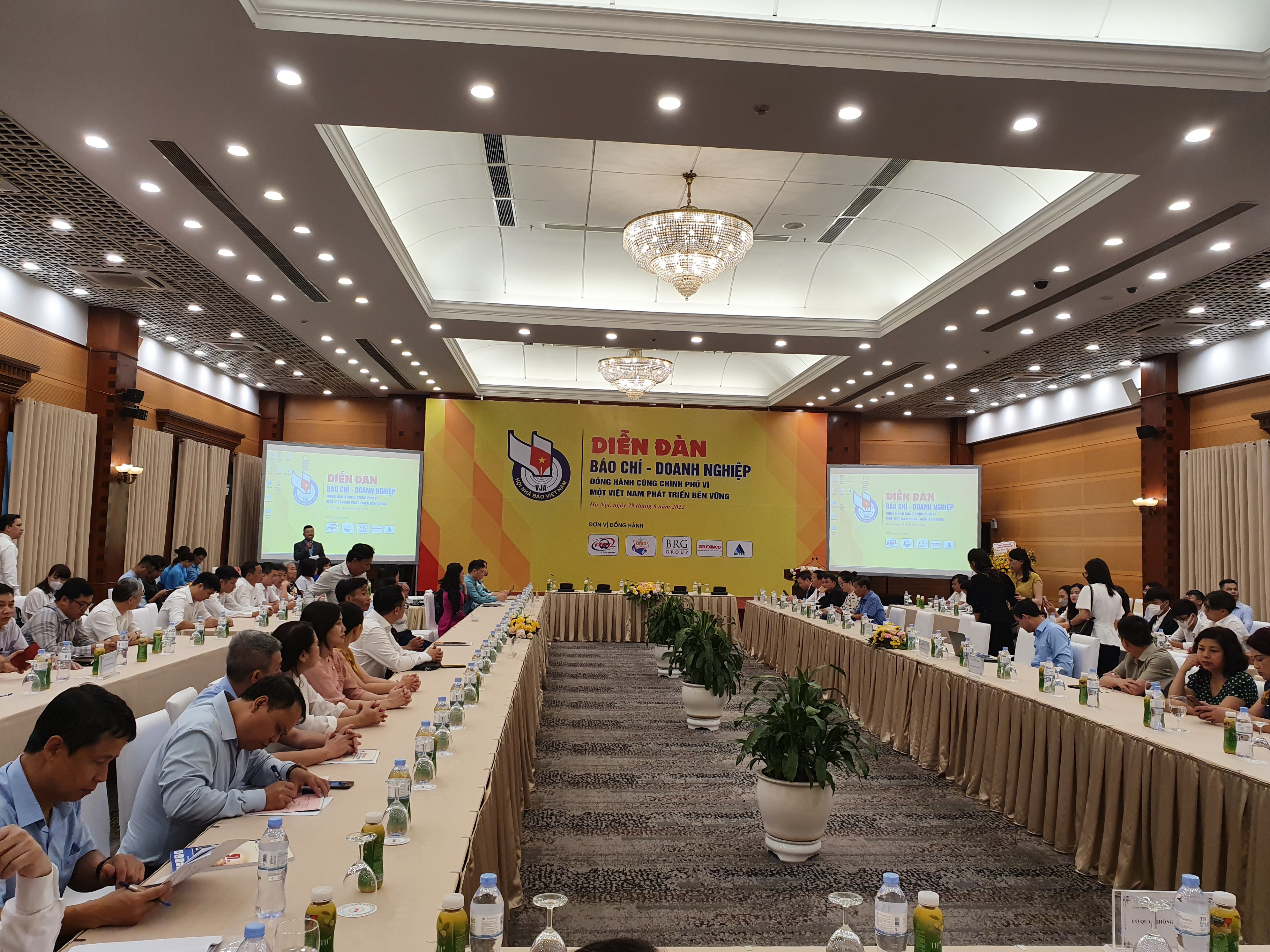 Diễn đàn “Báo chí – doanh nghiệp đồng hành cùng chính phủ vì một Việt Nam phát triển thịnh vượng”