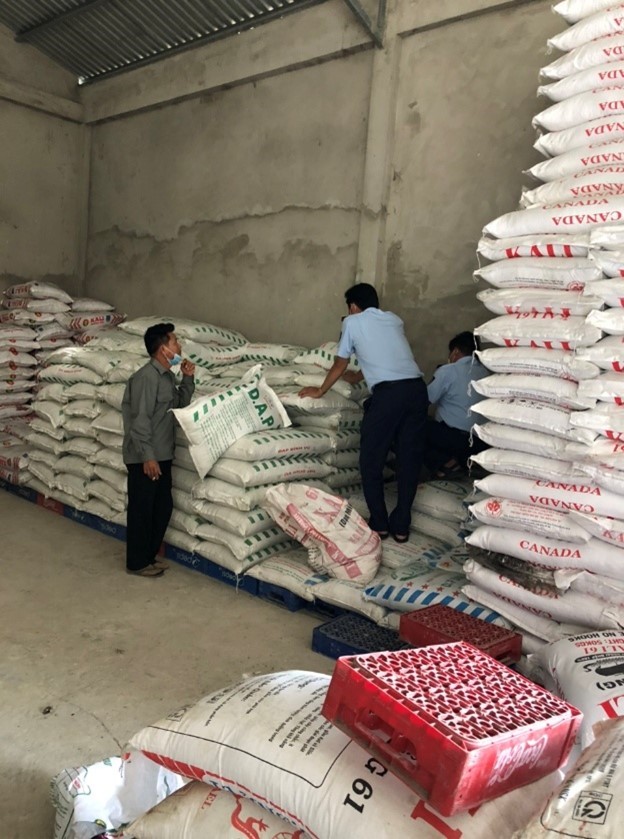 Kiên Giang Chuyển toàn bộ hồ sơ vụ buôn bán phân bón giả tại Công ty TNHH MTV C.H.G sang Cơ quan Công an 