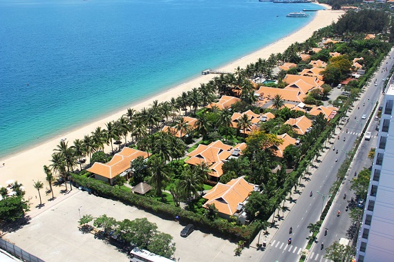 Di dời khu nghỉ mát Ana Mandara, trả lại bờ biển Nha Trang cho cộng đồng