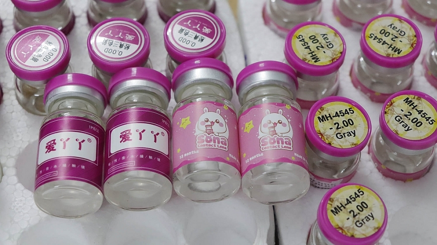 Phù phép hàng chục ngàn sản phẩm kính áp tròng mác Trung Quốc thành “Made in Korea”