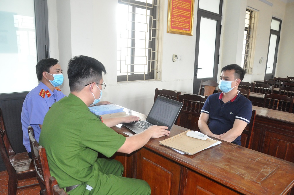 Triệt phá đường dây mua bán trái phép hóa đơn hàng trăm tỉ đồng