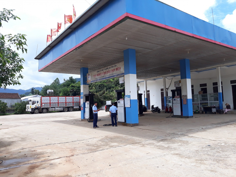  Tự điều chỉnh giá bán lẻ một cửa hàng xăng dầu ở Sơn La bị xử phạt