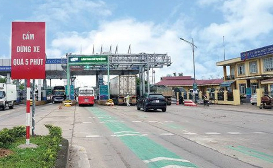 Bộ GTVT yêu cầu xử lý ngay những bất cập thu phí không dừng