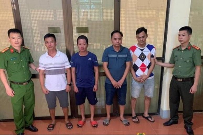 Đưa người Trung Quốc nhập cảnh trái phép vào Việt Nam giá 100 triệungười