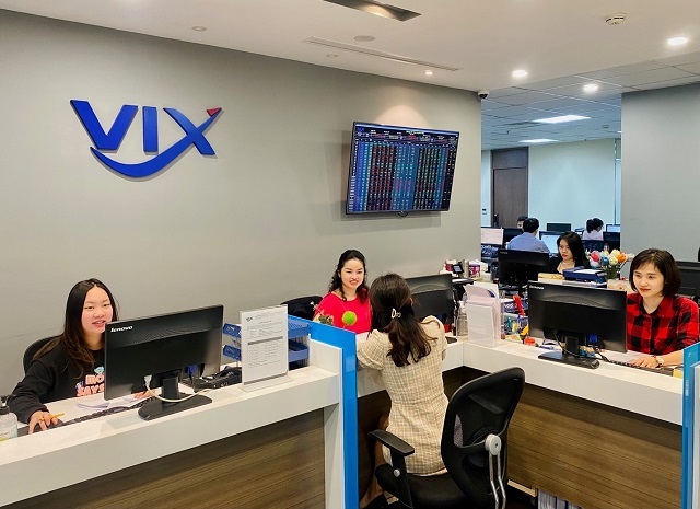 Chứng khoán VIX (VIX) Người nhà Tổng giám đốc mua xong 10 triệu cổ phiếu