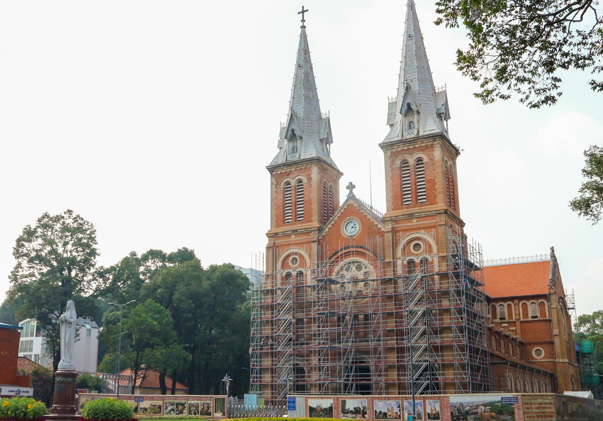 Vì sao Nhà thờ Đức Bà dự kiến trùng tu kéo dài 10 năm mới hoàn thành