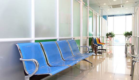 Xử phạt một phòng khám vì móc túi bệnh nhân