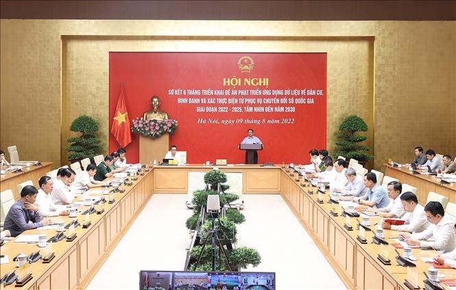 Thủ tướng chủ trì hội nghị trực tuyến sơ kết đề án về dữ liệu dân cư