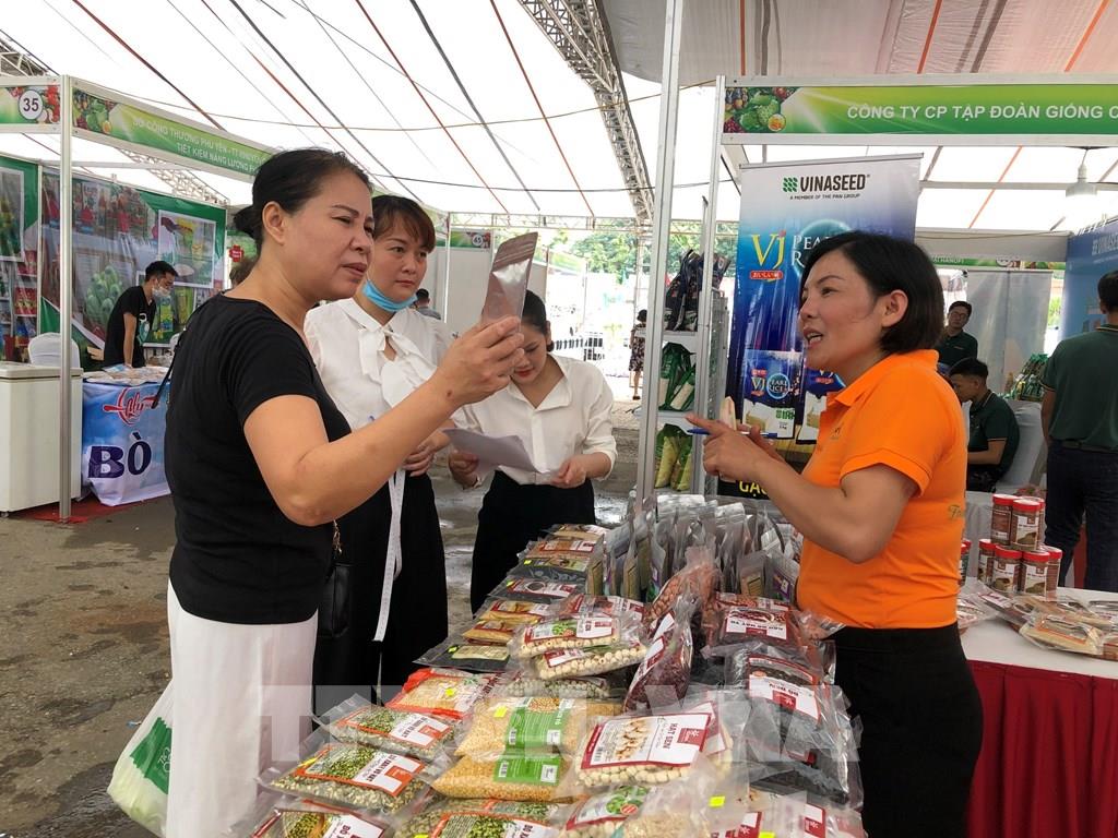 Khai mạc Hội chợ kết nối nông sản thực phẩm an toàn cung ứng cho các chợ truyền thống