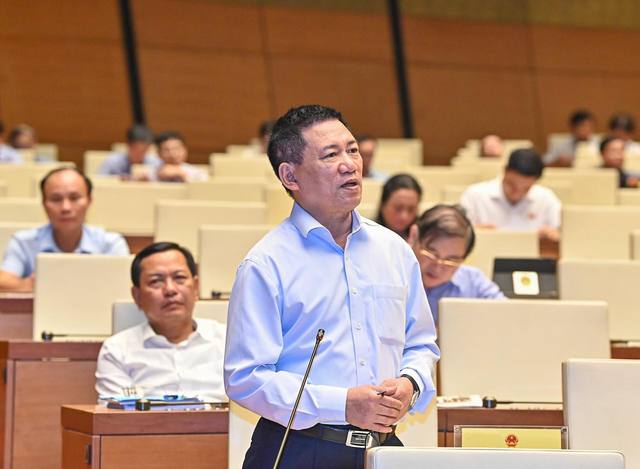 Bộ trưởng Hồ Đức Phớc giải trình về kinh doanh đặt cá cược đua ngựa, đua chó và bóng đá quốc tế