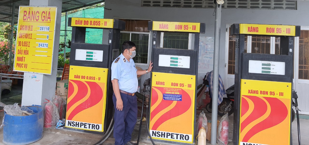 Lại thêm nhiều đại lý bán lẻ xăng dầu bị phạt do niêm yết giá bán lẻ không đúng quy định