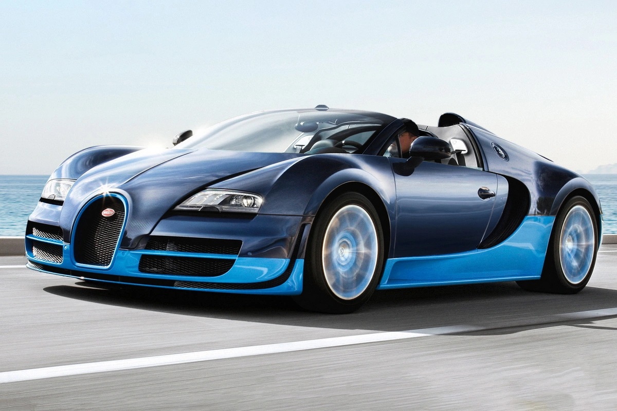 Mẫu xe mui trần nhanh nhất thế giới của Bugatti có gì khác biệt