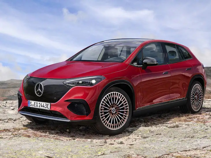 SUV điện Mercedes-Benz EQE lần đầu tiên lộ ảnh