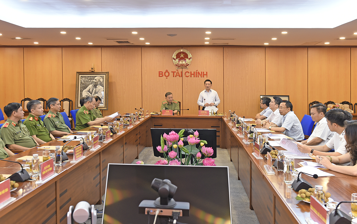 Bộ Tài chính và Bộ Công an phối hợp xử lý tội phạm trốn thuế, buôn lậu, sai phạm trên thị trường chứng khoán