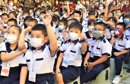 Bộ GDĐT đề nghị các trường công khai khoản thu, chi đầu năm học