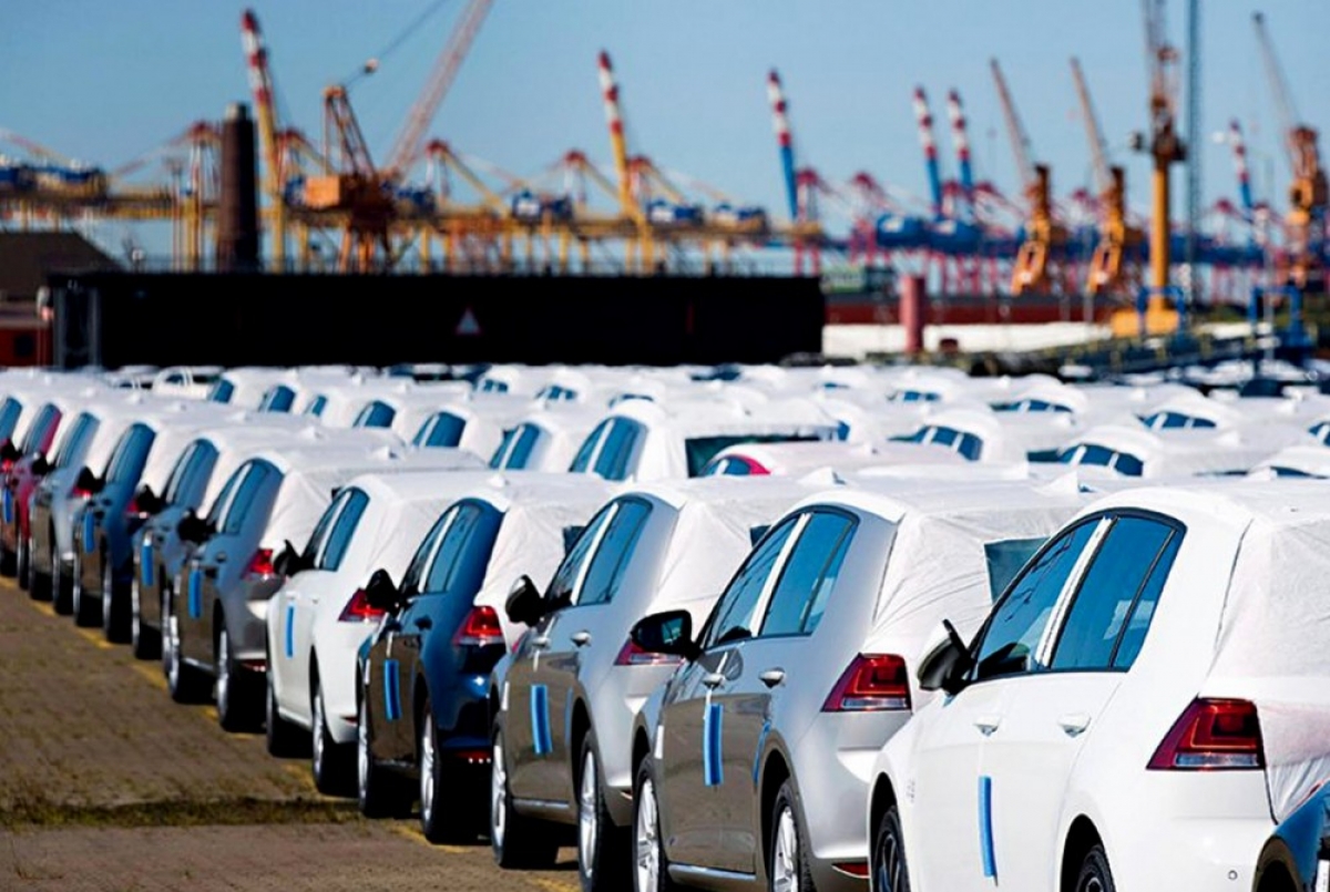 Chuyển hồ sơ xe ô tô nhập khẩu không nhằm mục đích thương mại sang cơ quan thuế