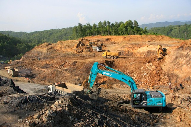 Cựu Giám đốc Lilama vác tiền bất chính đi mua đất, cổ phần và cho con