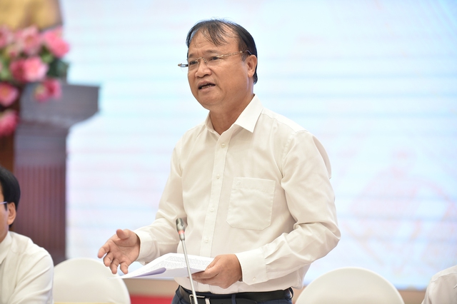 Giá dầu lần đầu tiên cao hơn giá xăng, Thứ trưởng Bộ Công Thương giải thích nguyên nhân