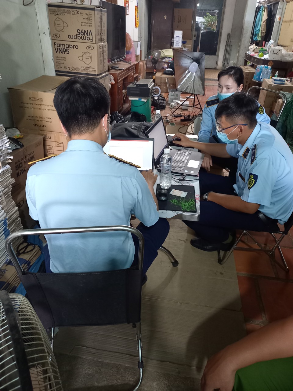 Tạm giữ 50.000 khẩu trang không rõ nguồn gốc tại Tây Ninh