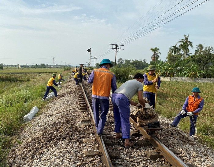 Nguyên nhân dự án cải tạo, nâng cấp tuyến đường sắt Bắc - Nam chậm tiến độ
