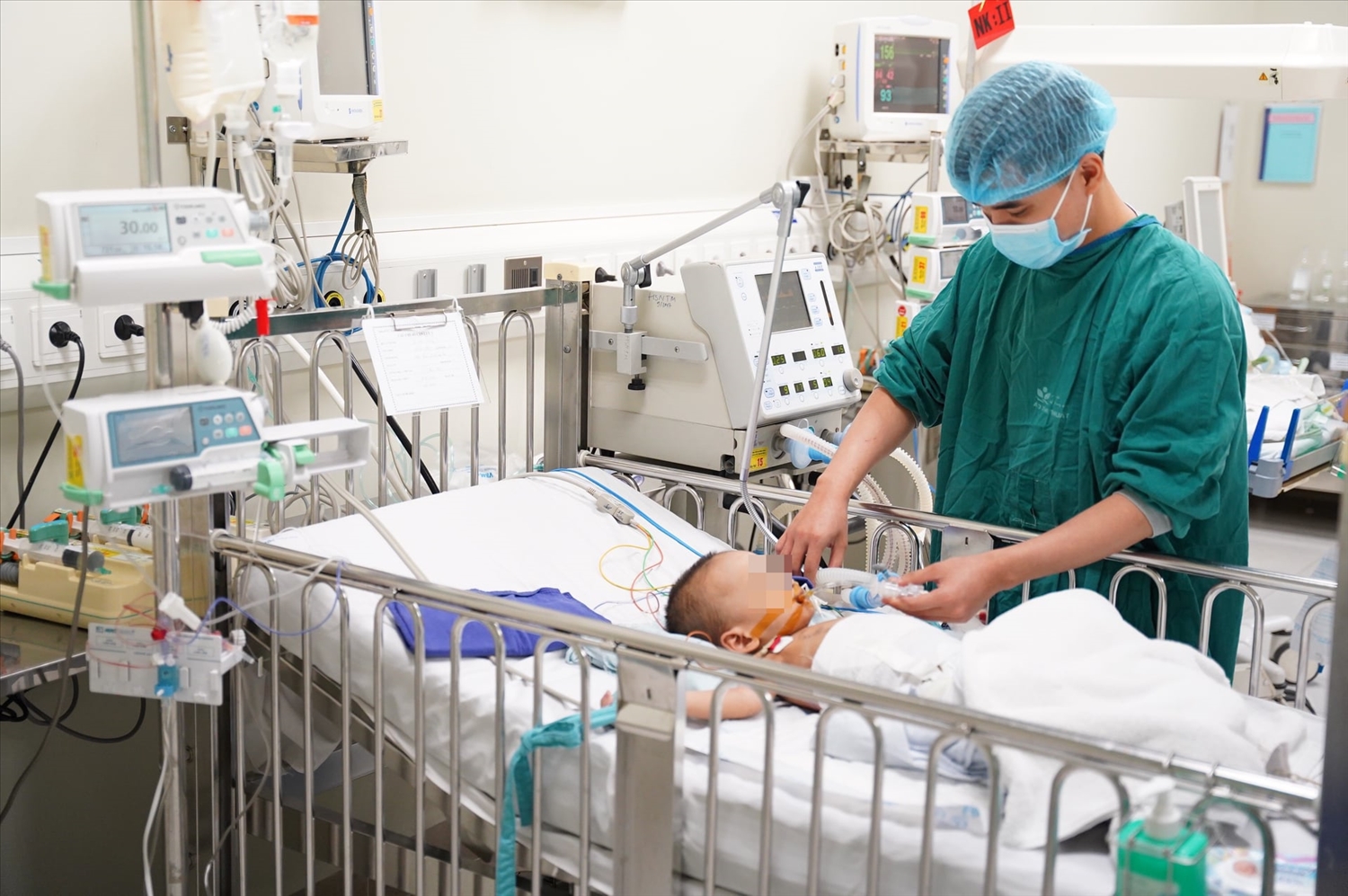 Bộ Y tế yêu cầu làm rõ nguyên nhân 6 trẻ em tử vong do Adenovirus