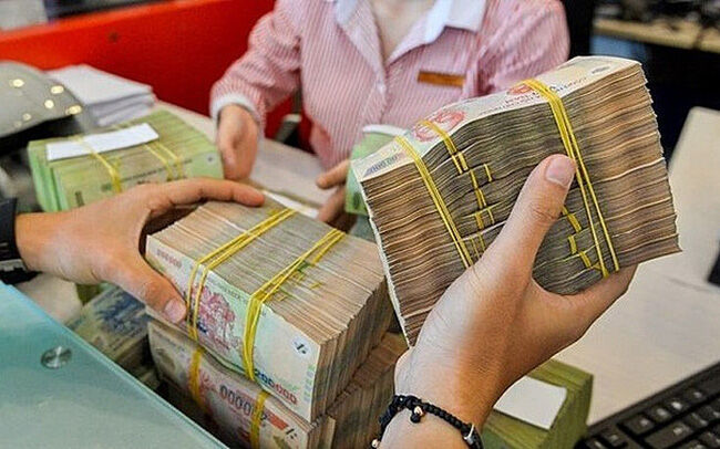 Thủ tướng yêu cầu Ngân hàng Nhà nước nghiên cứu tăng lãi suất điều hành