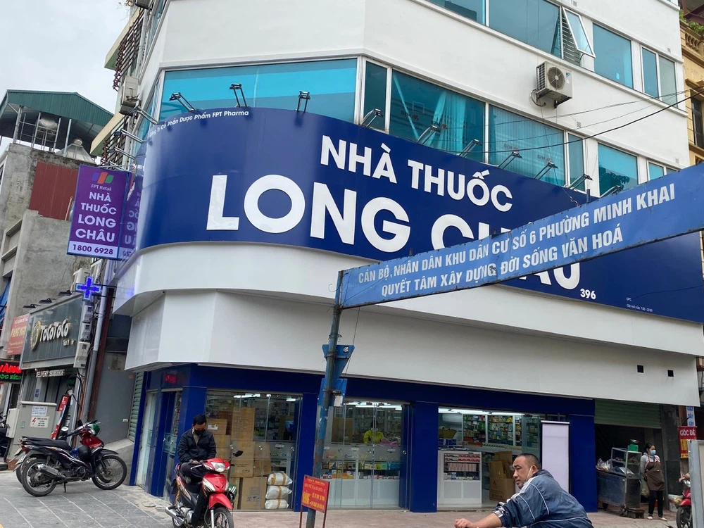 Một nhà thuốc Long Châu tại Hà Nội bị xử phạt do bán thuốc kê đơn khi không có đơn thuốc